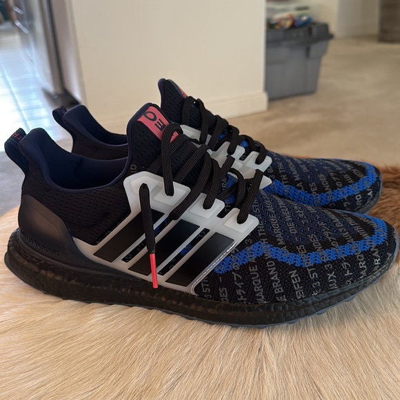 Adidas Ultraboost Size 12 - Picture 6 of 11